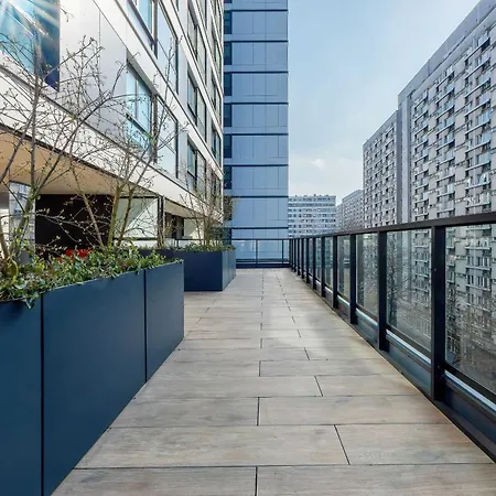 Lägenhet Luxury With Balcony & Air Conditioning In The Centre Of By Renters Prestige