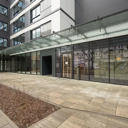 Luxury With Balcony & Air Conditioning In The Centre Of By Renters Prestige