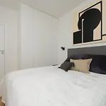 Apartament Luxury With Balcony & Air Conditioning In The Centre Of By Renters Prestige