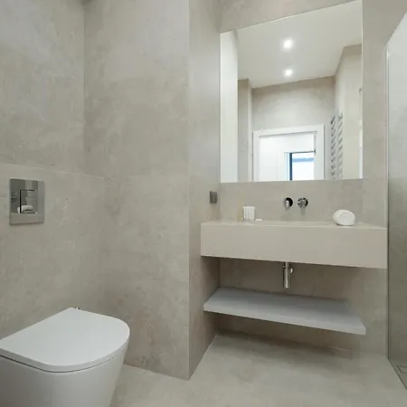 Luxury With Balcony & Air Conditioning In The Centre Of By Renters Prestige * Varsó