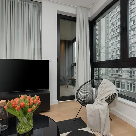 Luxury With Balcony & Air Conditioning In The Centre Of By Renters Prestige Apartman *