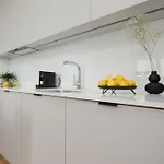 Luxury With Balcony & Air Conditioning In The Centre Of By Renters Prestige Lägenhet