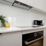 Lägenhet Luxury With Balcony & Air Conditioning In The Centre Of By Renters Prestige
