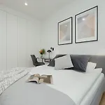 Luxury With Balcony & Air Conditioning In The Centre Of By Renters Prestige Warszawa