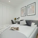 Luxury With Balcony & Air Conditioning In The Centre Of By Renters Prestige Apartment Warsaw