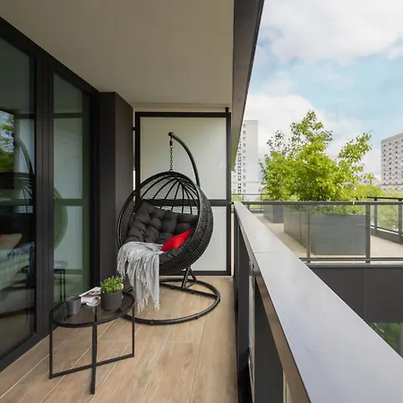 Luxury With Balcony & Air Conditioning In The Centre Of By Renters Prestige * ワルシャワ