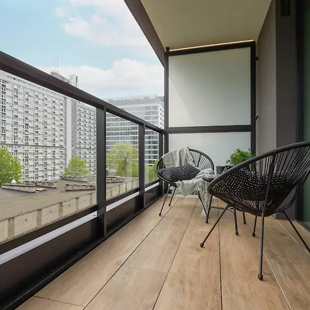 アパート Luxury With Balcony & Air Conditioning In The Centre Of By Renters Prestige ワルシャワ