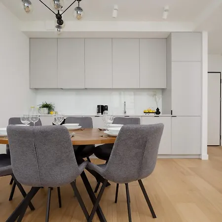 Apartamento Luxury With Balcony & Air Conditioning In The Centre Of By Renters Prestige Varsovia