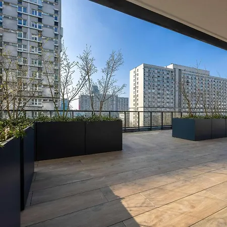 Luxury With Balcony & Air Conditioning In The Centre Of By Renters Prestige アパート ワルシャワ