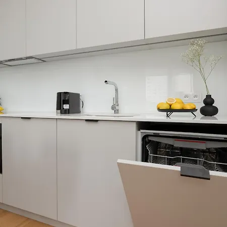 Luxury With Balcony & Air Conditioning In The Centre Of By Renters Prestige
