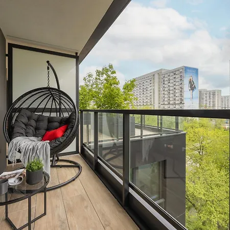 Luxury With Balcony & Air Conditioning In The Centre Of By Renters Prestige *