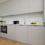 Luxury With Balcony & Air Conditioning In The Centre Of By Renters Prestige Apartamento Varsovia