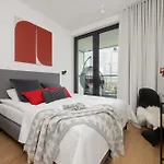 Apartamento Luxury With Balcony & Air Conditioning In The Centre Of By Renters Prestige *