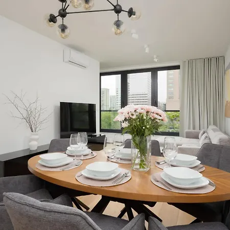 Luxury With Balcony & Air Conditioning In The Centre Of By Renters Prestige
